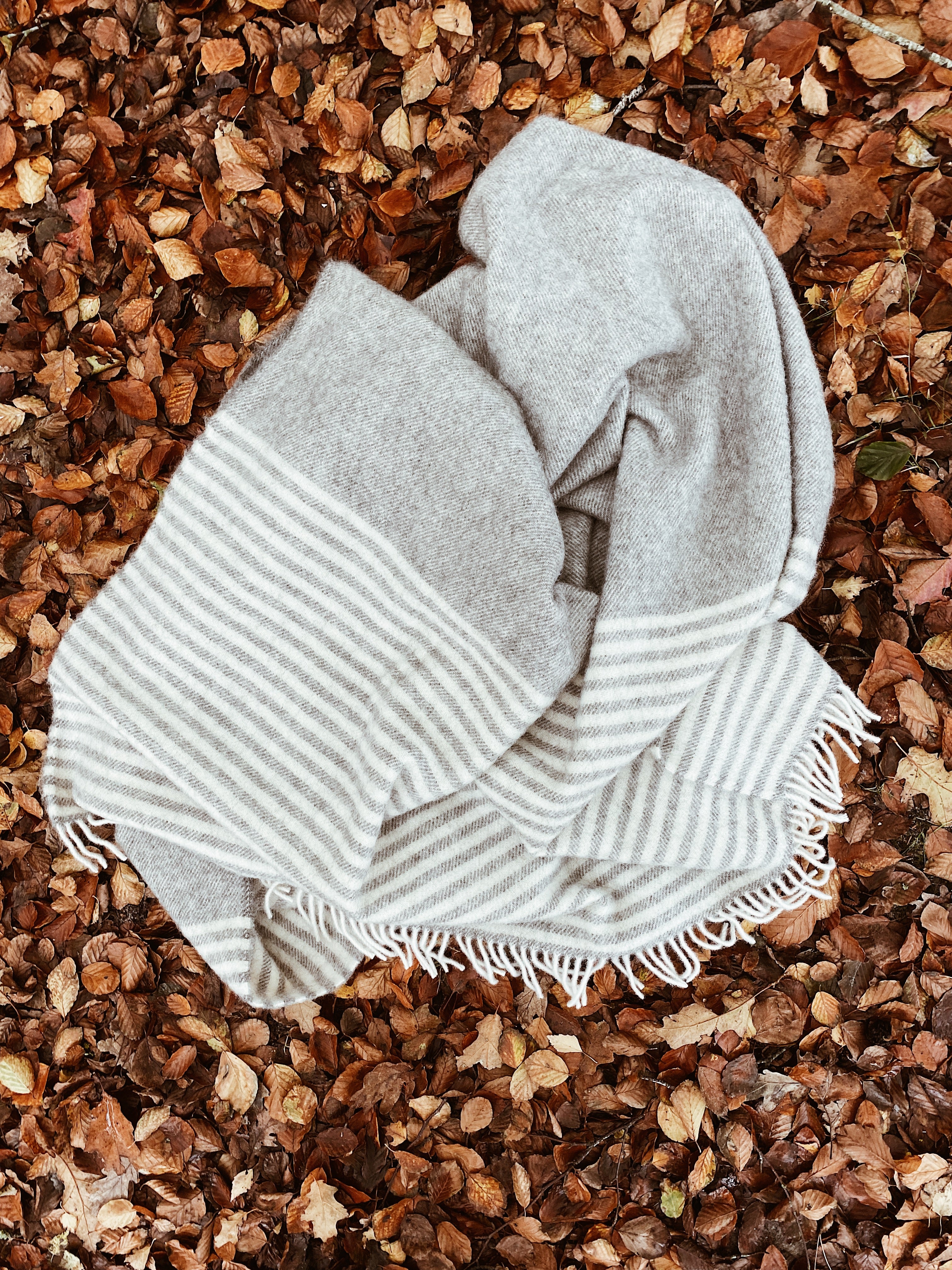 Silkeborg Uldspinderi ApS Bogø 140x240 cm Throw 00109 Light Nordic Grey (00870)
