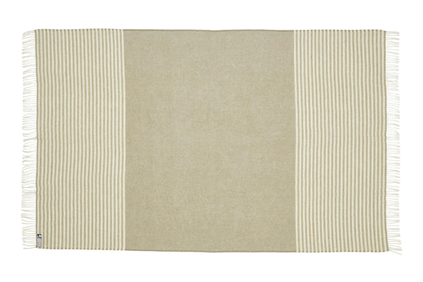 Silkeborg Uldspinderi ApS Bogø Throw 140x240 cm Throw 00188 Light Green (00871)