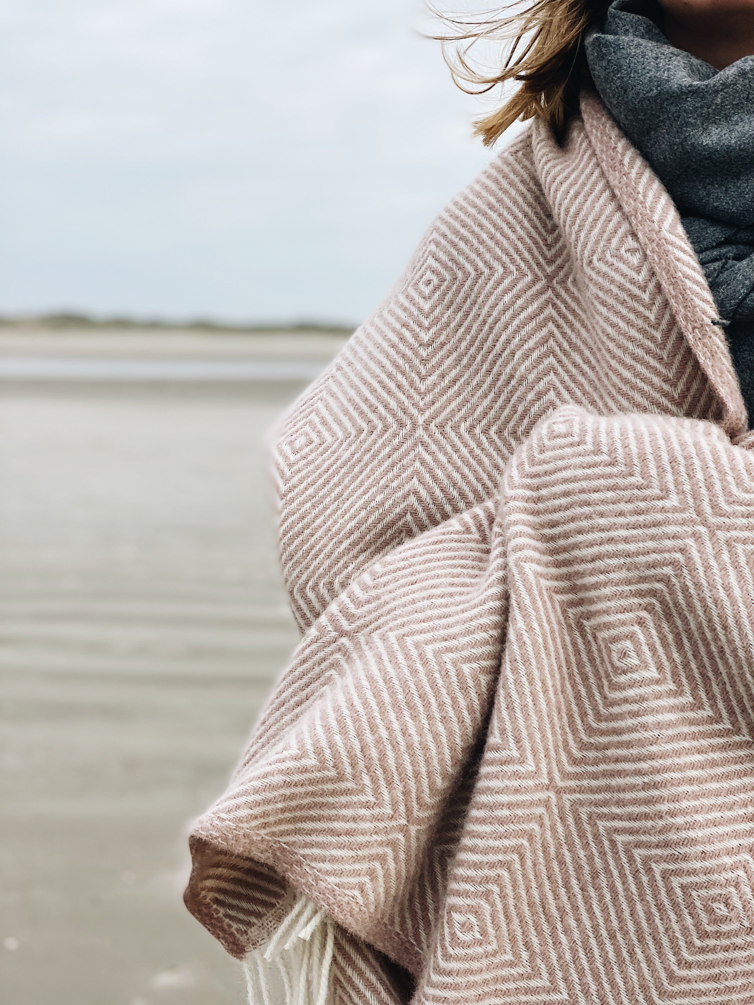 Silkeborg Uldspinderi ApS Fanø 140x240 cm Throw 01927 Dusty Rose (00876)