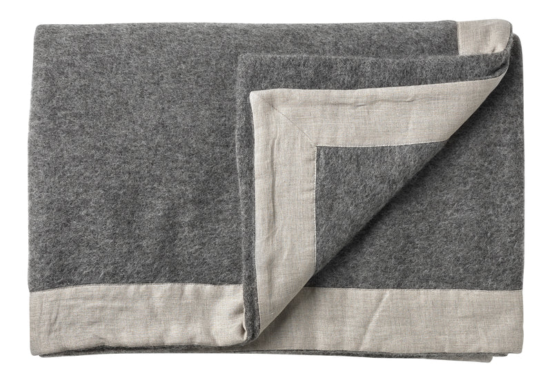 Silkeborg Uldspinderi ApS Gotland 220x240 cm Blanket 00116 Dark Nordic Grey