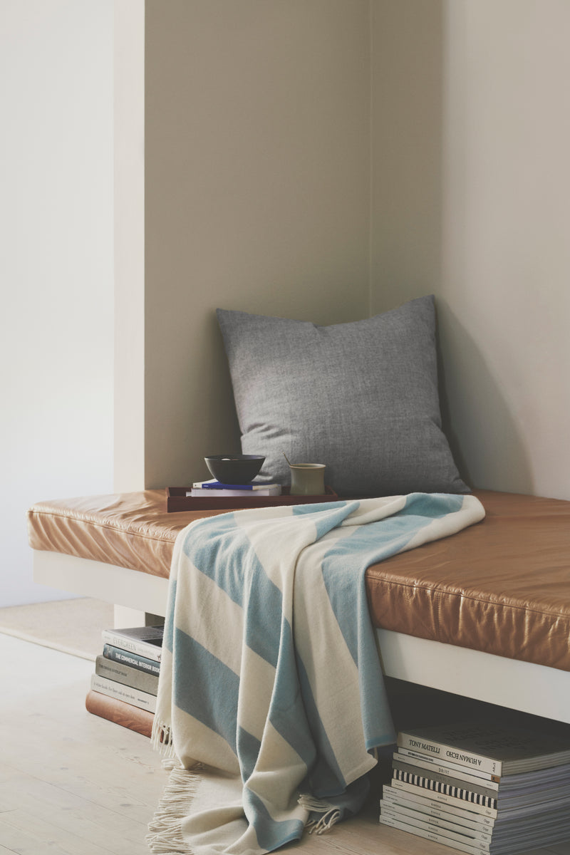 Silkeborg Uldspinderi ApS The Sweater 130x190 cm Throw 05324 Blue