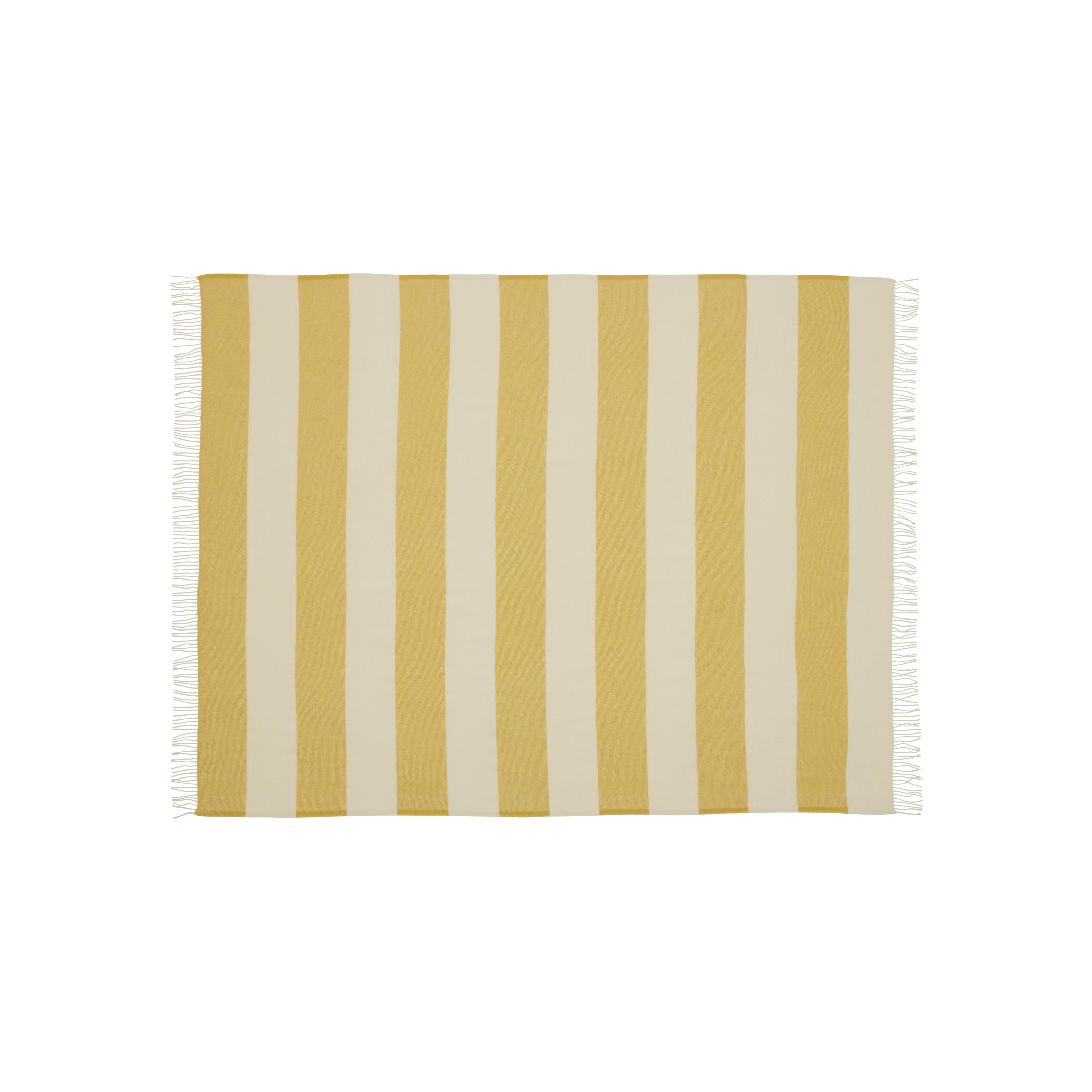 Silkeborg Uldspinderi ApS The Sweater Junior 100x140 cm Throw 08007 Golden Yellow