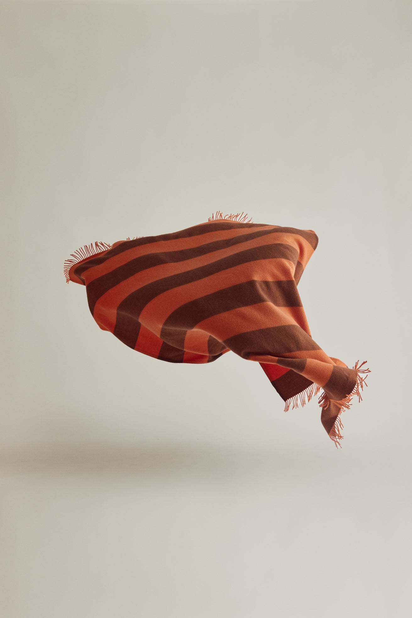 Silkeborg Uldspinderi ApS The Sweater Polychrome 130x190 cm Throw 01001 Orange Brown