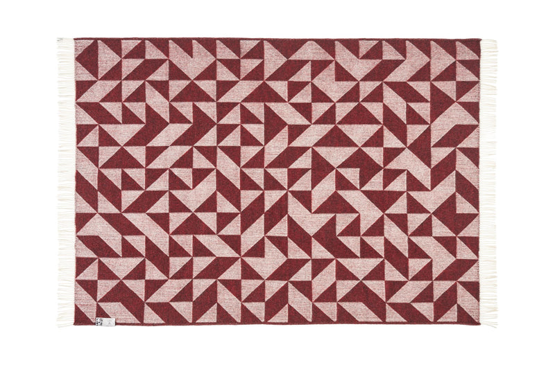 Silkeborg Uldspinderi ApS Twist a Twill 130x190 cm Throw 01152 Burgundy Bordeaux