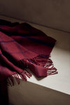 Silkeborg Uldspinderi ApS Warp & Weft 130x190 cm - RWS Throw 02102 Embrace - Beetroot/Midnight (16824/01467)
