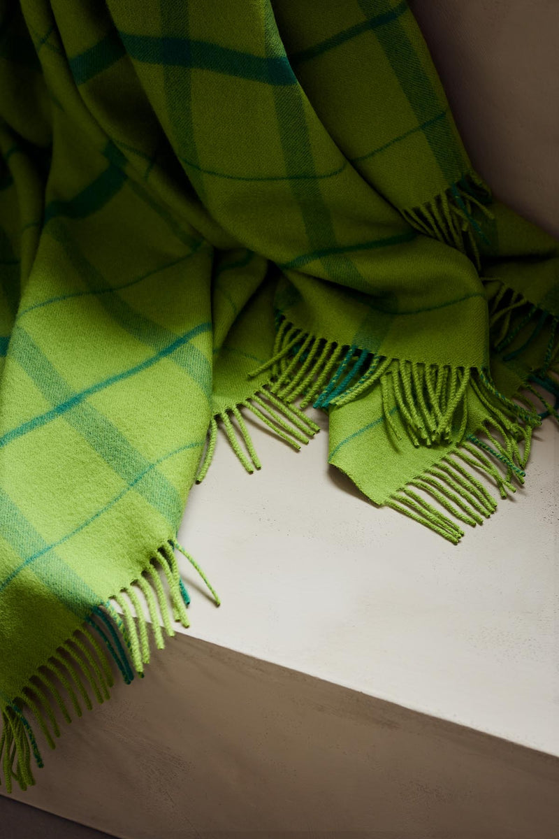 Silkeborg Uldspinderi ApS Warp & Weft Throw 130x190 cm - RWS Throw 02104 Sprout - Lime/Grass (07998/17556)